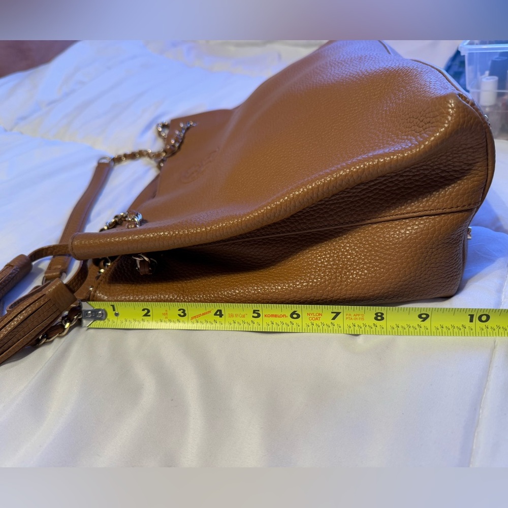Tory Burch Marion Chain Slouchy Tote - Picture 4 of 15
